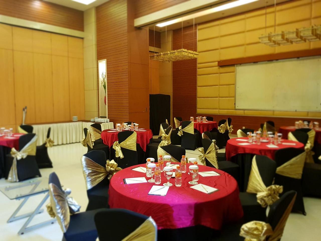 Scarlet Dago Hotel Bandung Exterior photo